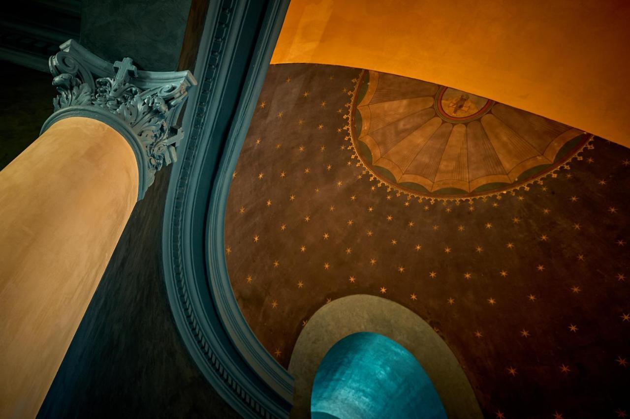 La Chapelle: Luxurious 5-Star Suites in Nevers Exterior photo