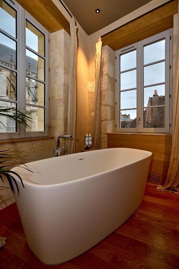 La Chapelle: Luxurious 5-Star Suites in Nevers Exterior photo